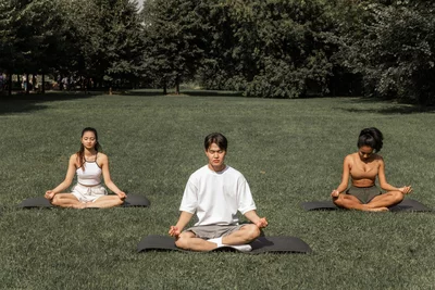 Yoga unter freiem Himmel Vorschaubild